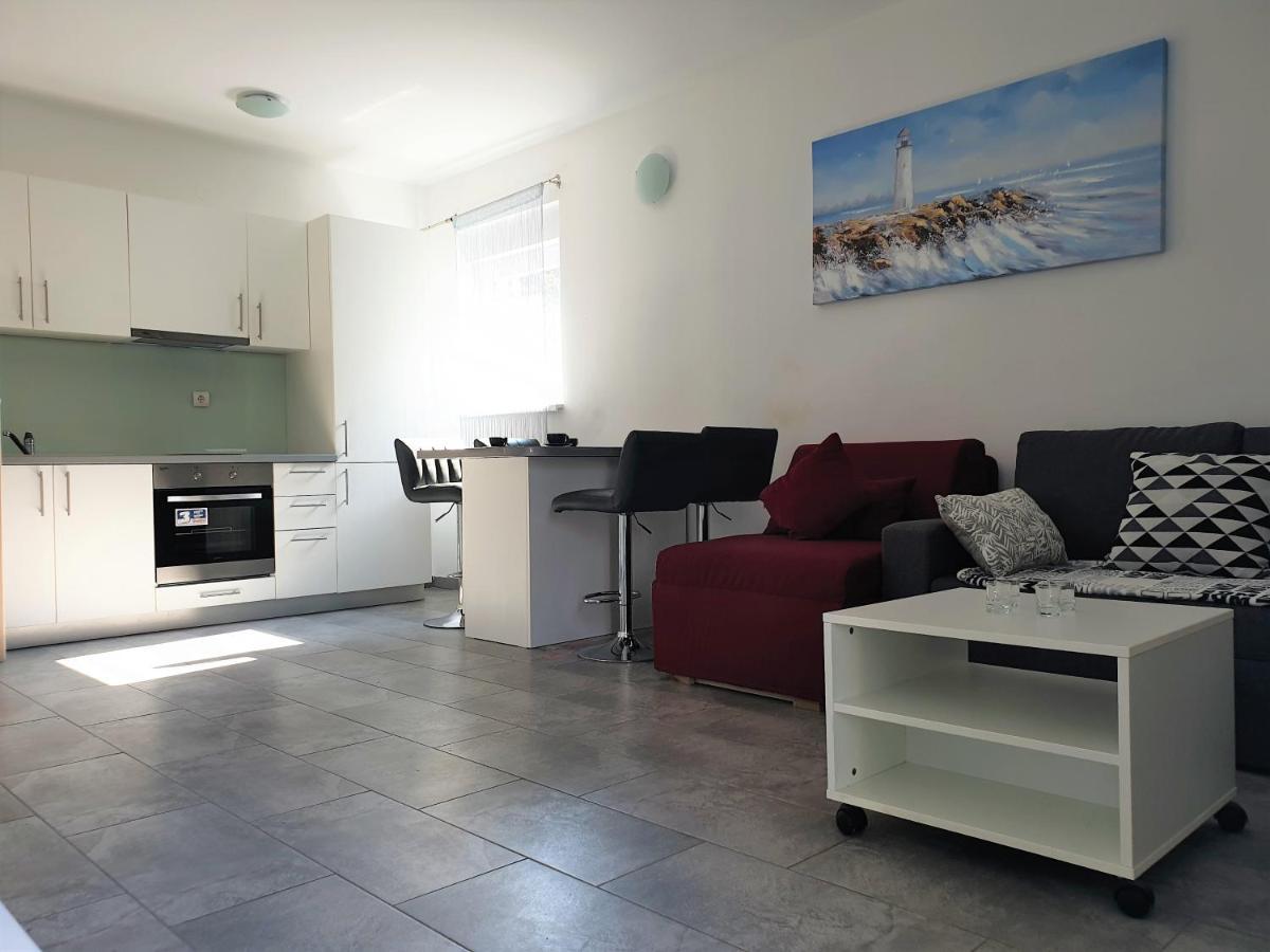 Summer Holiday Apartments Novalja Rum bild